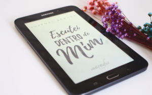 Livro de poesia Escutei dentro de Mim de Juvenal Arruda